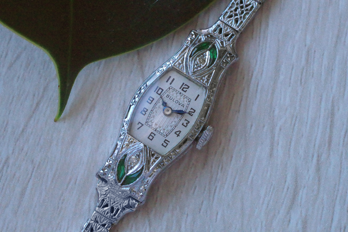 1929　BULOVA ブローバ 14金ケース　ダイヤモンド　エメラルド　アンティーク機械式時計